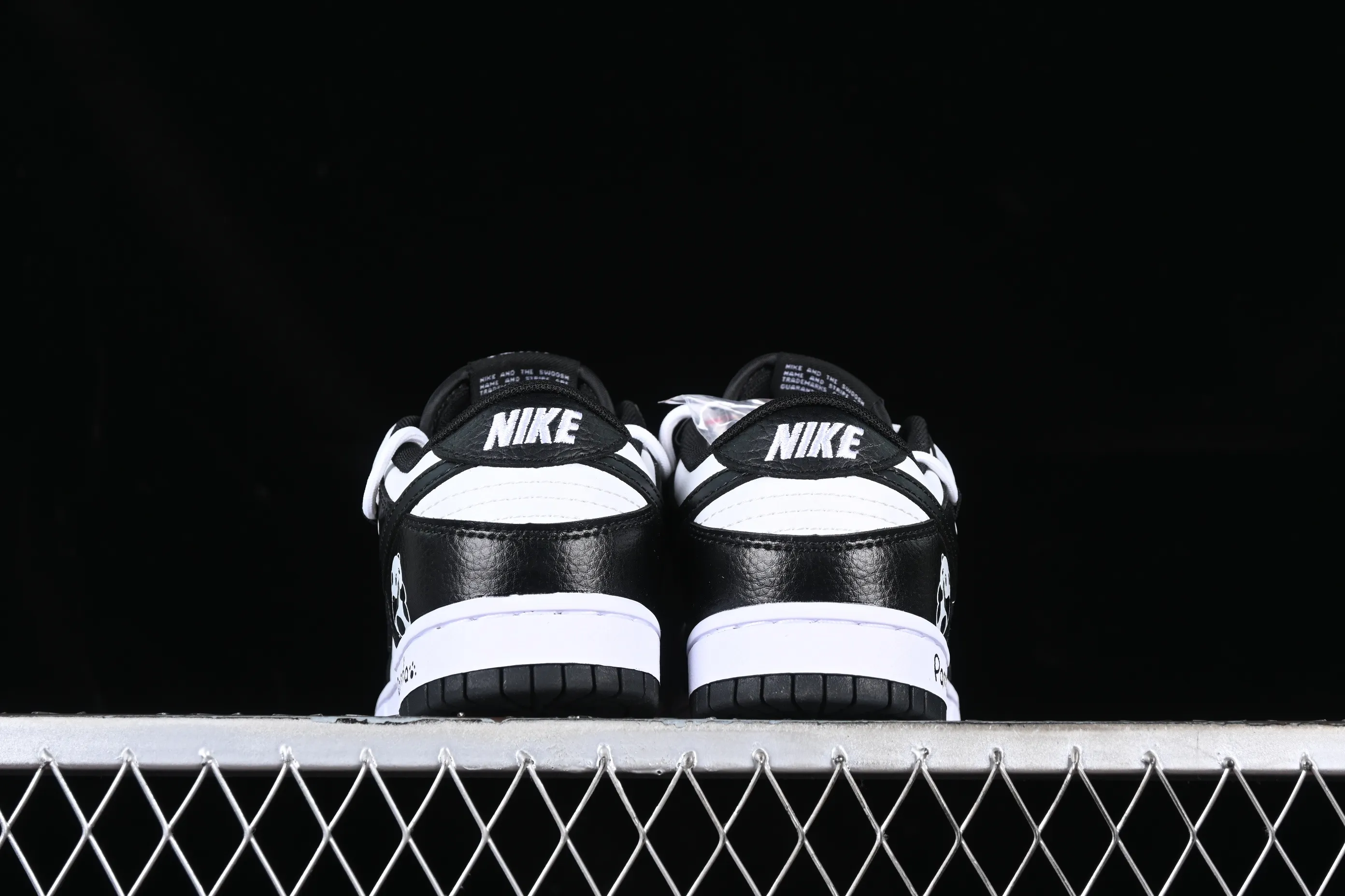 All Categories Nk SB Dunk Series Nk SB Dunk Low Low-top sneakers Nk Dunk Low Black and White Panda Customized version of deconstructed strap casual sneakers DD1391-100
